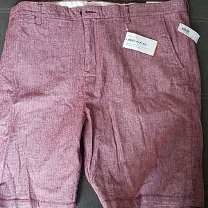 NEW Men's ultimate slim, built in flex, shorts.